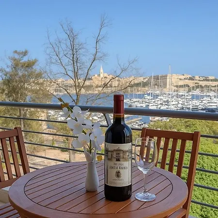 Seafront Marina View Gzira