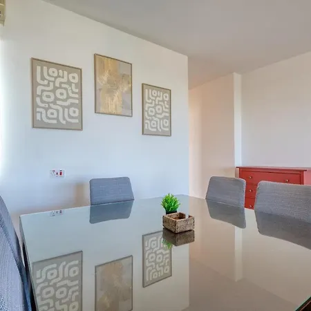 Seafront Marina View شقة Gzira